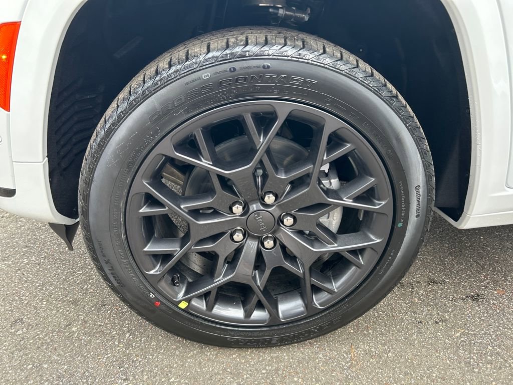 New 2025 Jeep Grand Cherokee L Summit image 10