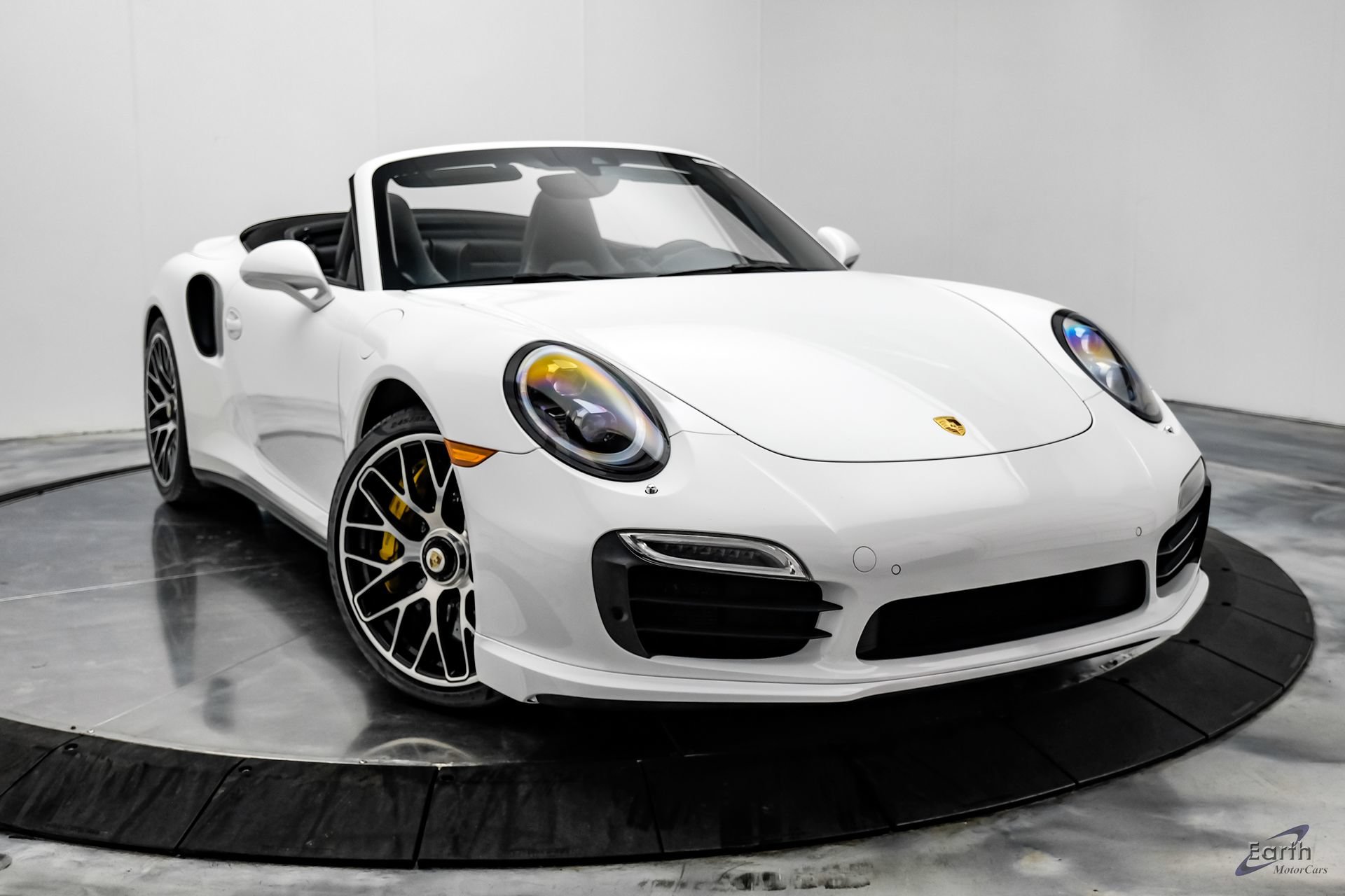 Used 2016 Porsche 911 Turbo S AWD/4WD image 29