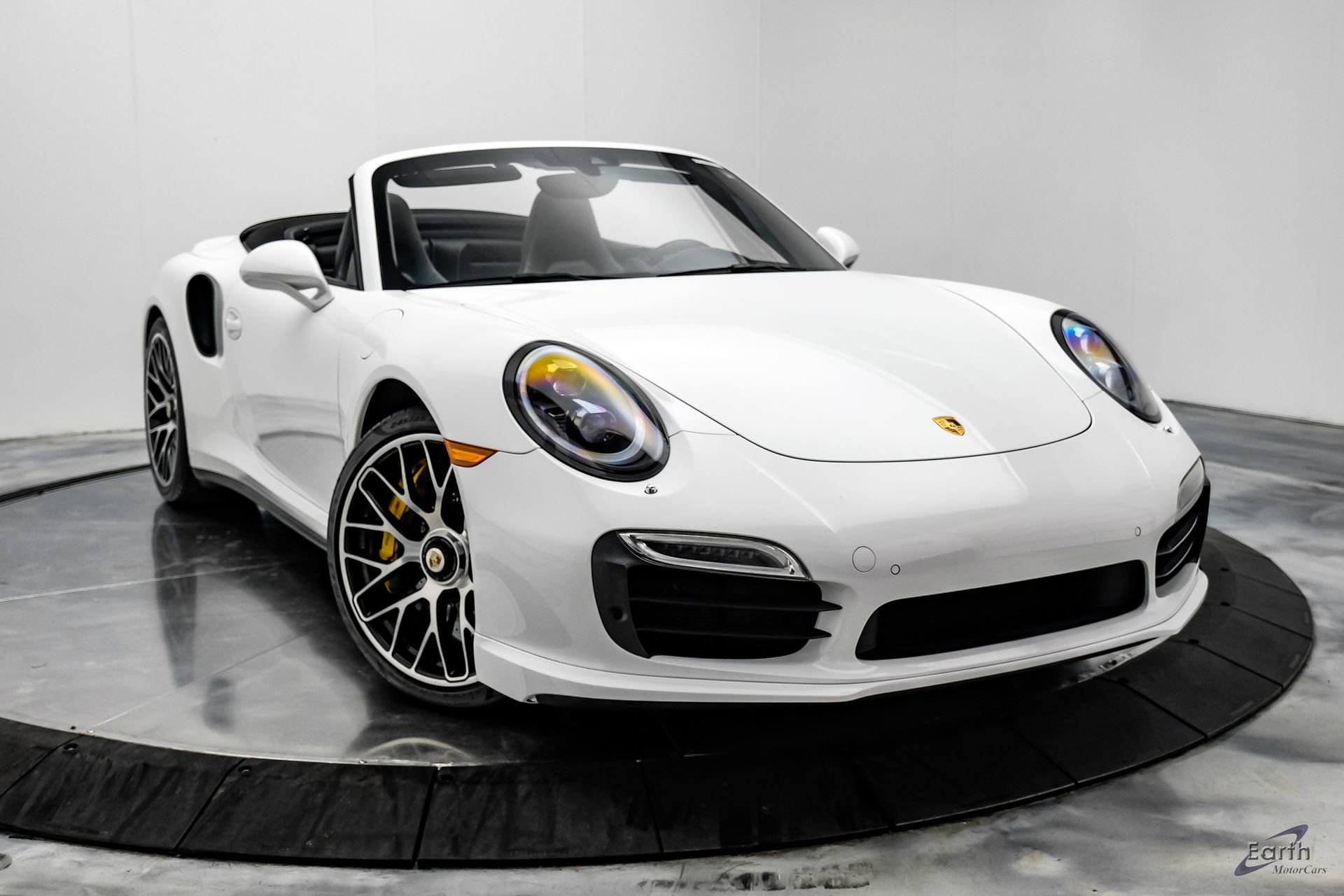 Used 2016 Porsche 911 Turbo S AWD/4WD image 29