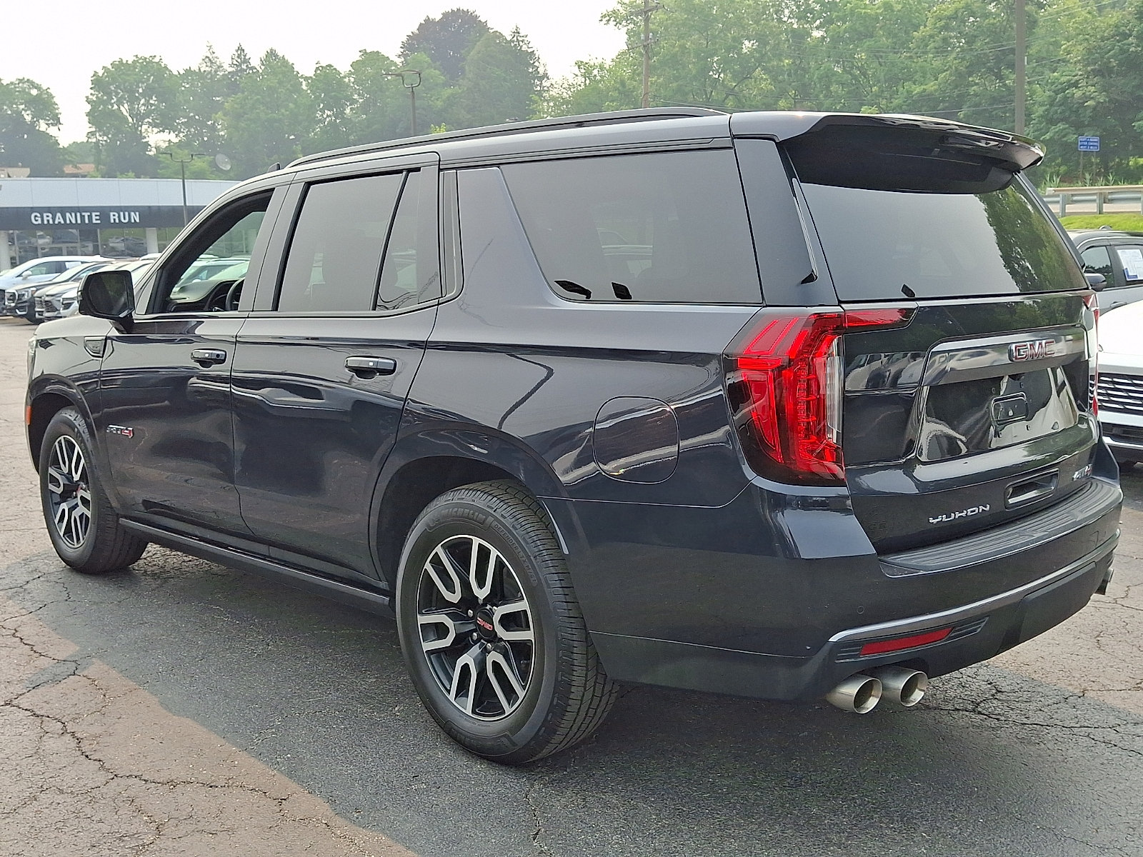 Used 2023 GMC Yukon AT4 w/ AT4 Premium Plus Package AWD/4WD image 4