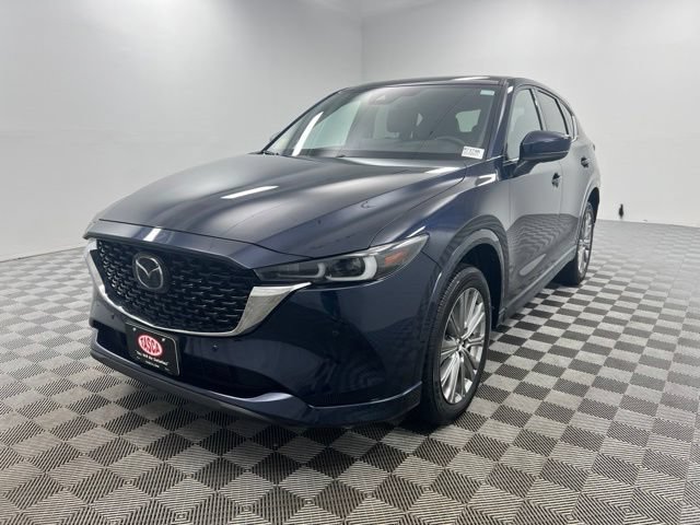 Used 2023 MAZDA CX-5 Signature AWD/4WD image 2
