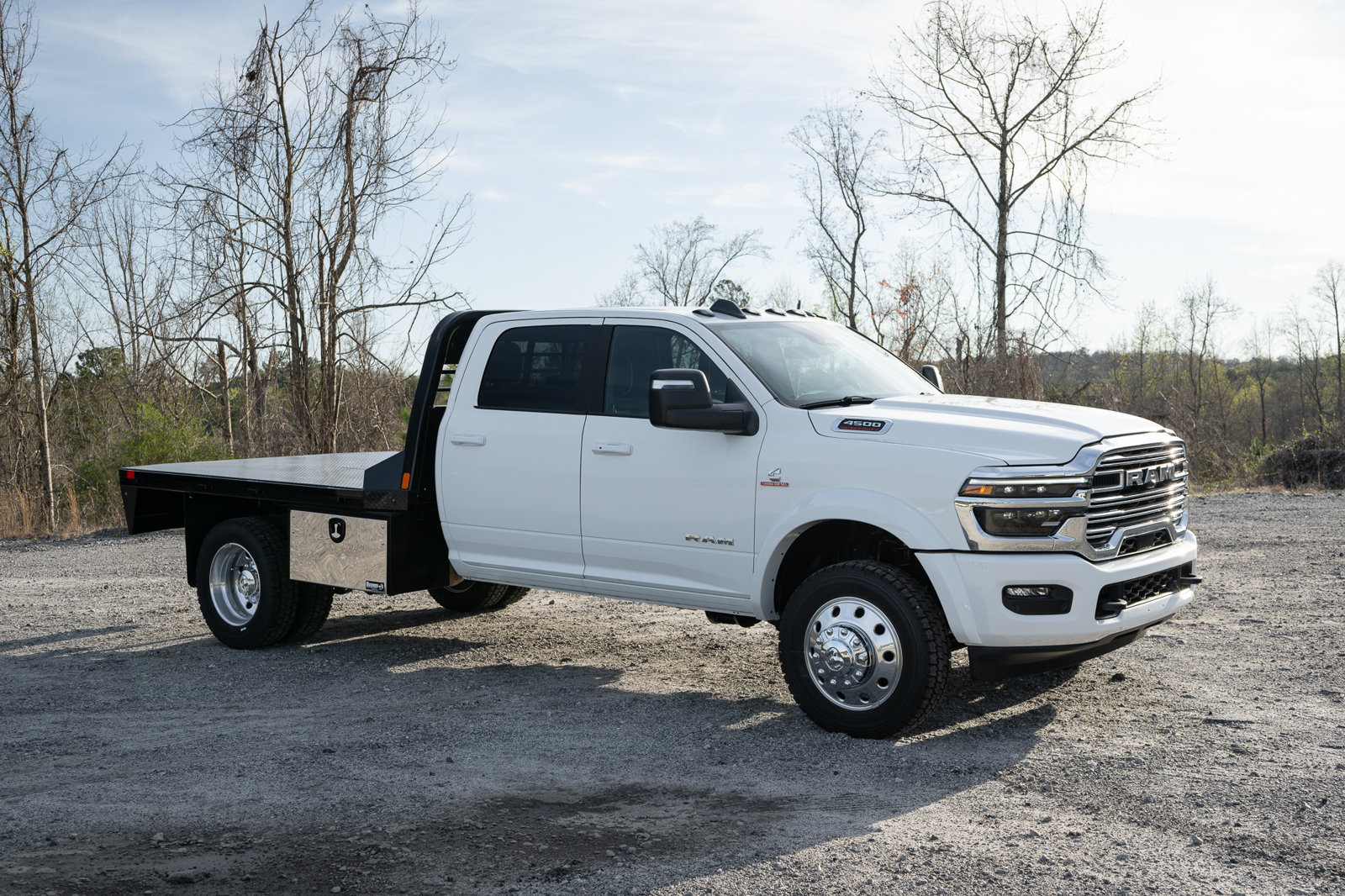 New 2026 RAM 4500 4x4 Crew Cab DRW w/ Laramie Trim Package image 11