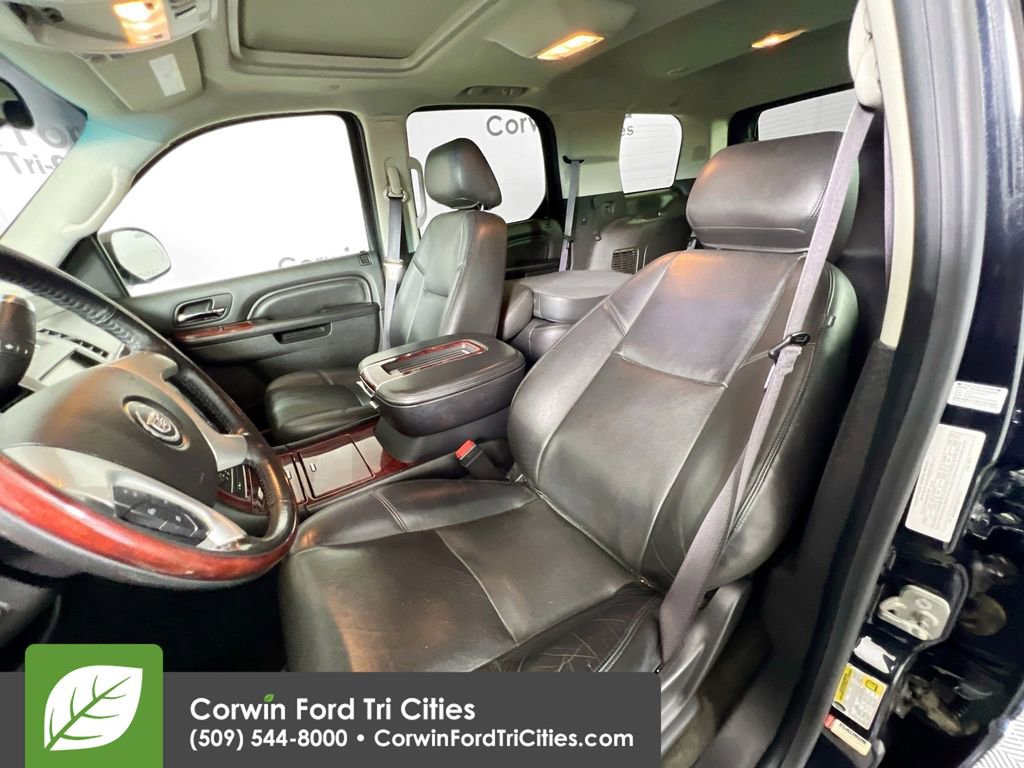 Used 2013 Cadillac Escalade Luxury image 24