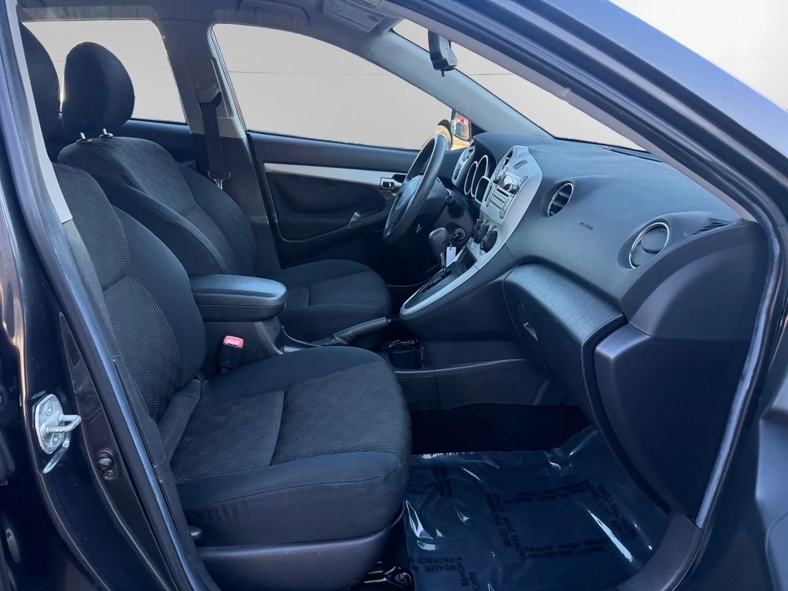 Used 2009 Pontiac Vibe w/ Preferred Package image 19