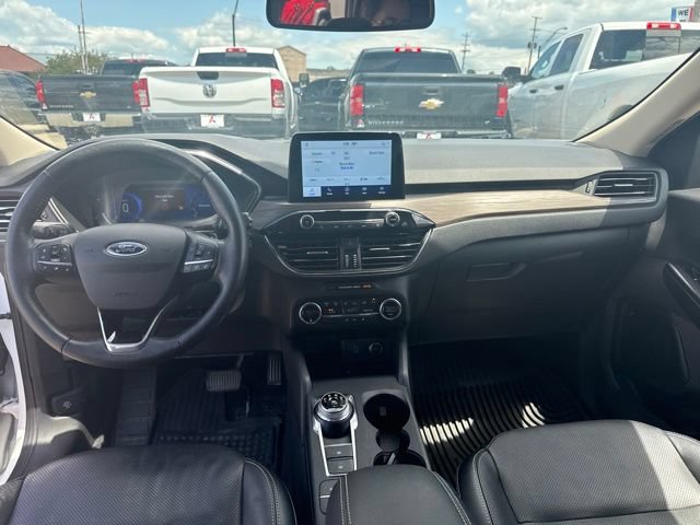 Used 2020 Ford Escape Titanium w/ Titanium Premium Package 2.0 AWD/4WD image 16
