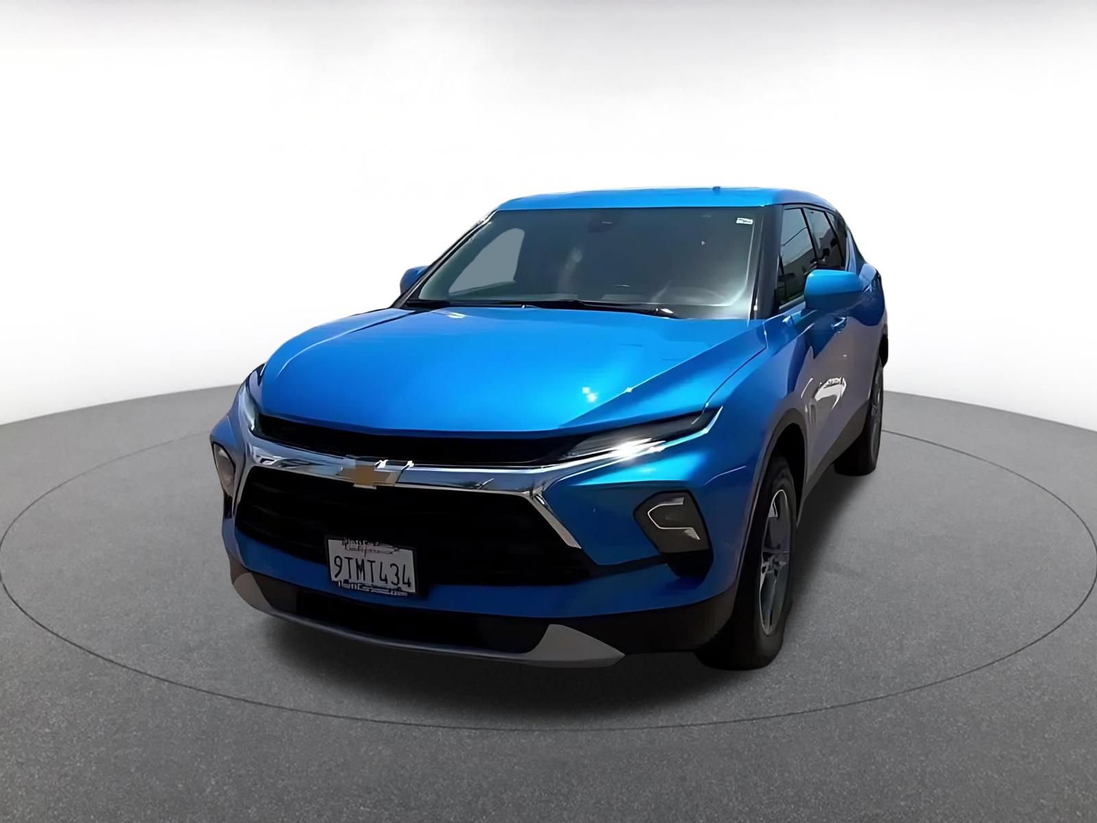 Used 2026 Chevrolet Blazer LT FWD image 6
