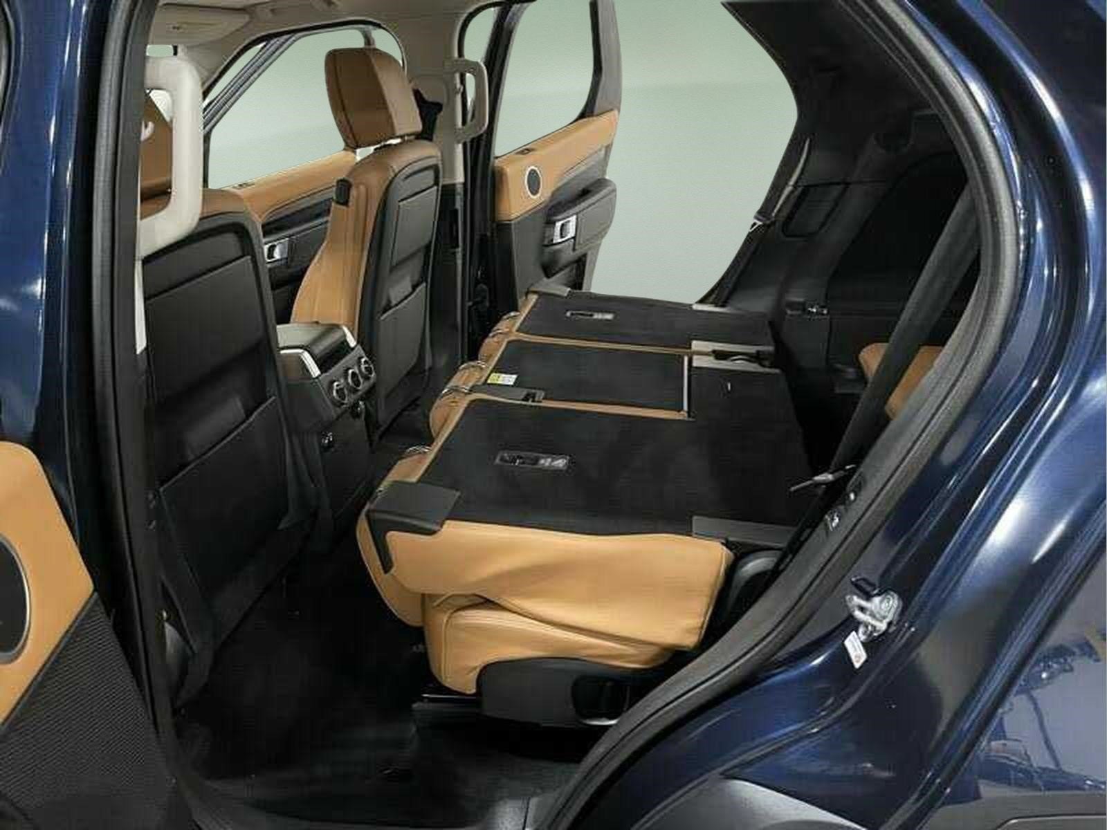 Used 2017 Land Rover Discovery HSE Luxury AWD/4WD image 10