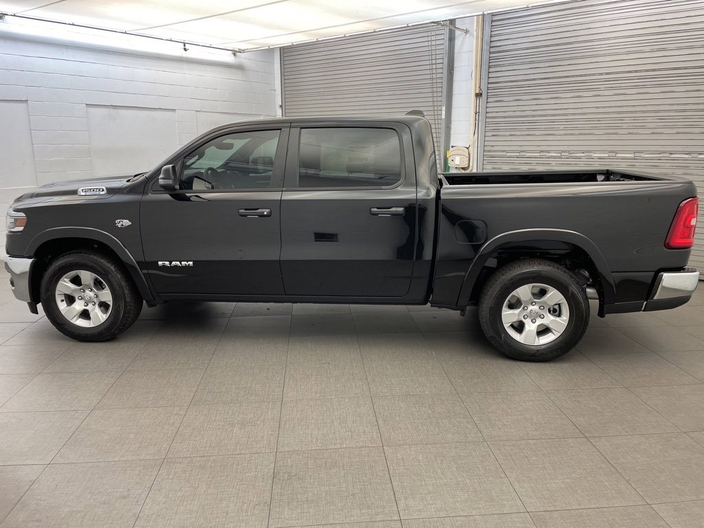 New 2026 RAM 1500 4x4 Crew Cab image 6