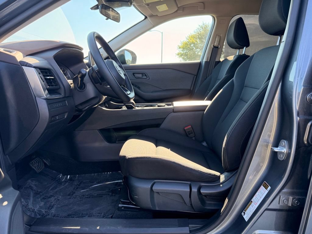 Used 2023 Nissan Rogue S AWD/4WD image 25