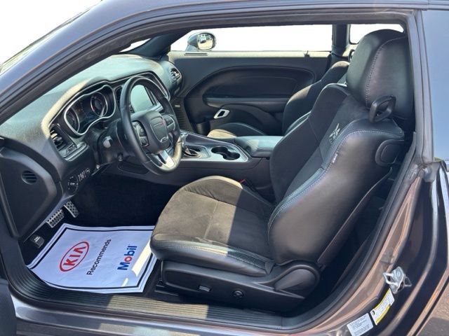 Used 2016 Dodge Challenger R/T Scat Pack w/ Leather Interior Group RWD image 12