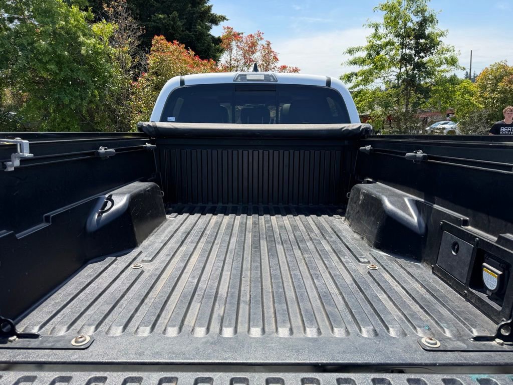 Used 2021 Toyota Tacoma Limited AWD/4WD image 10
