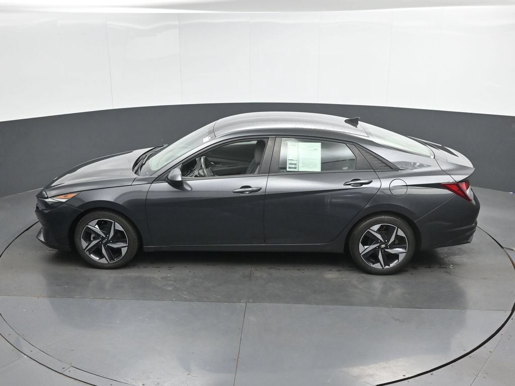 Used 2023 Hyundai Elantra SEL w/ Convenience Package FWD image 37