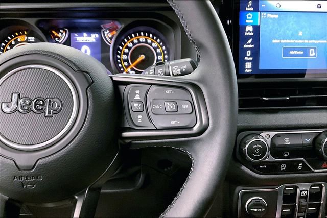 Used 2025 Jeep Wrangler Sport S image 24