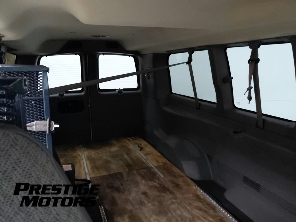 Used 2018 Chevrolet Express 3500 LT w/ LT Preferred Equipment Group RWD image 22