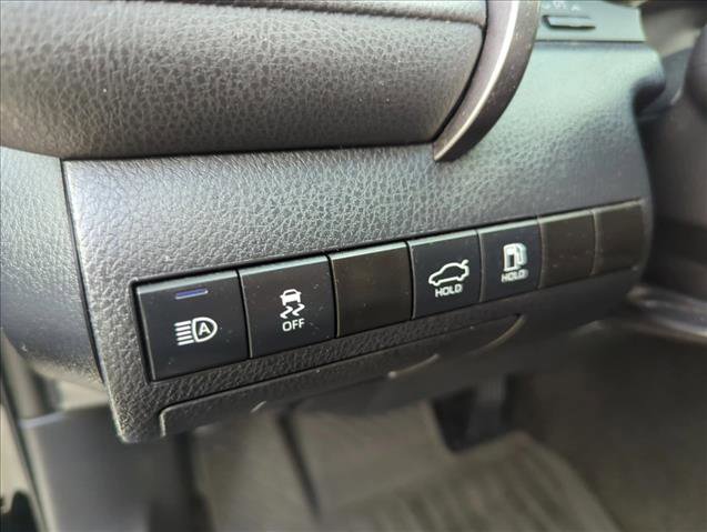 Used 2022 Toyota Camry LE image 28