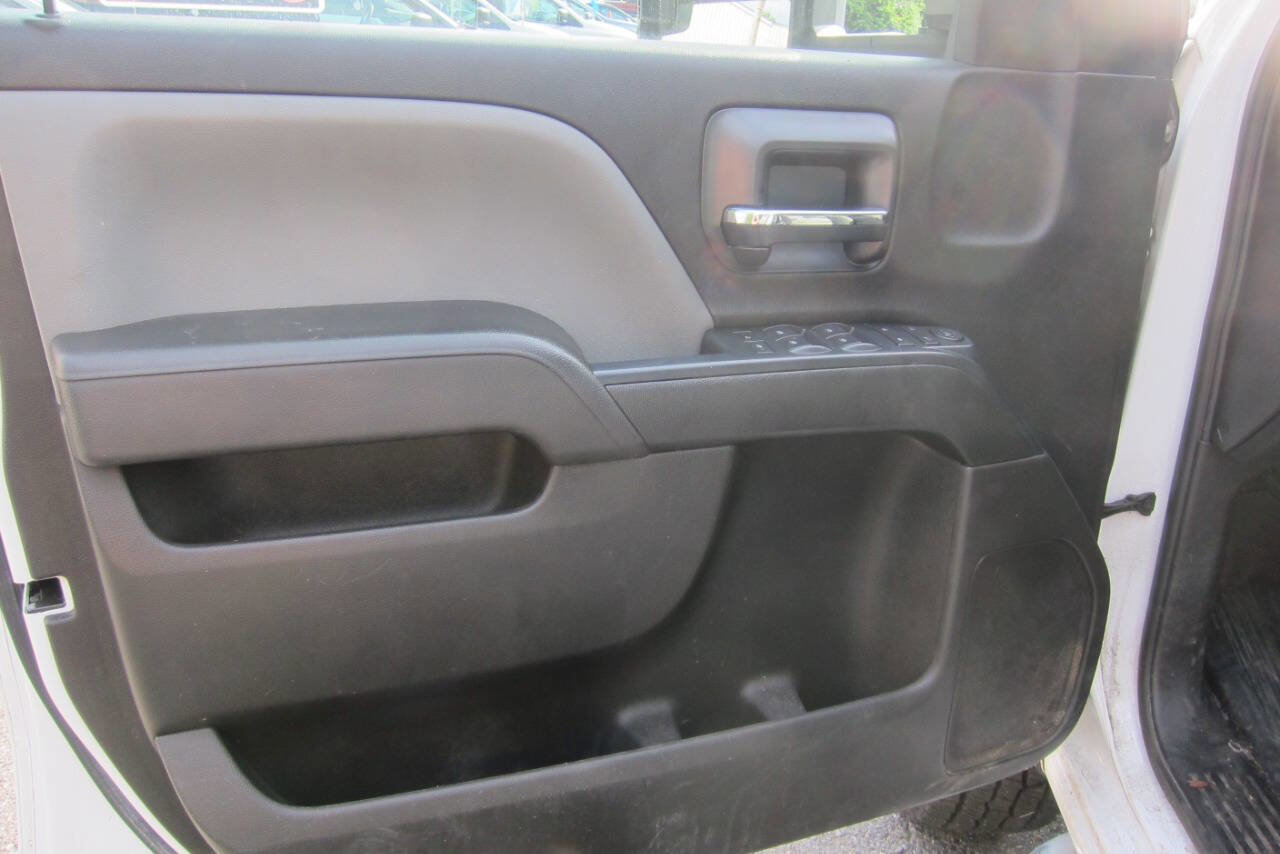 Used 2017 Chevrolet Silverado 3500 W/T w/ WT Fleet Convenience Package image 9