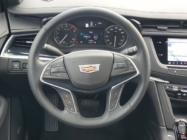 Certified 2025 Cadillac XT5 Premium Luxury AWD/4WD image 30