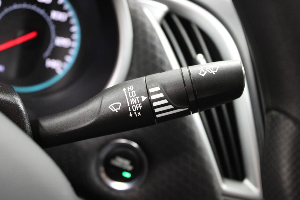 Used 2023 Chevrolet Malibu LT image 36