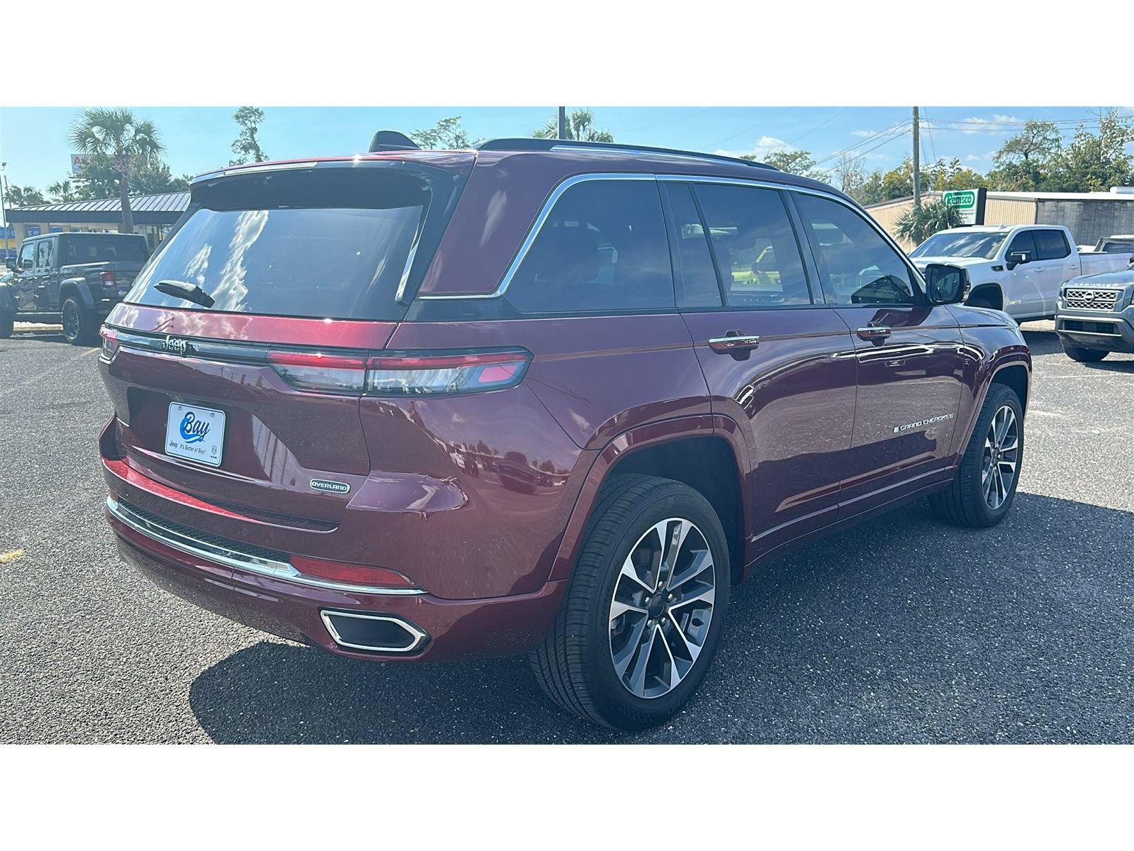 Used 2023 Jeep Grand Cherokee Overland w/ Adv Protech Group III RWD image 6