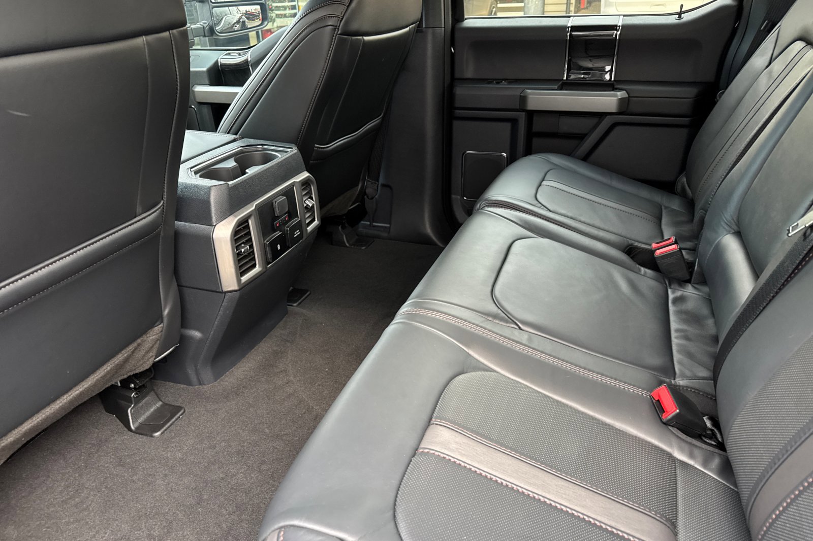 Used 2022 Ford F350 Platinum image 12