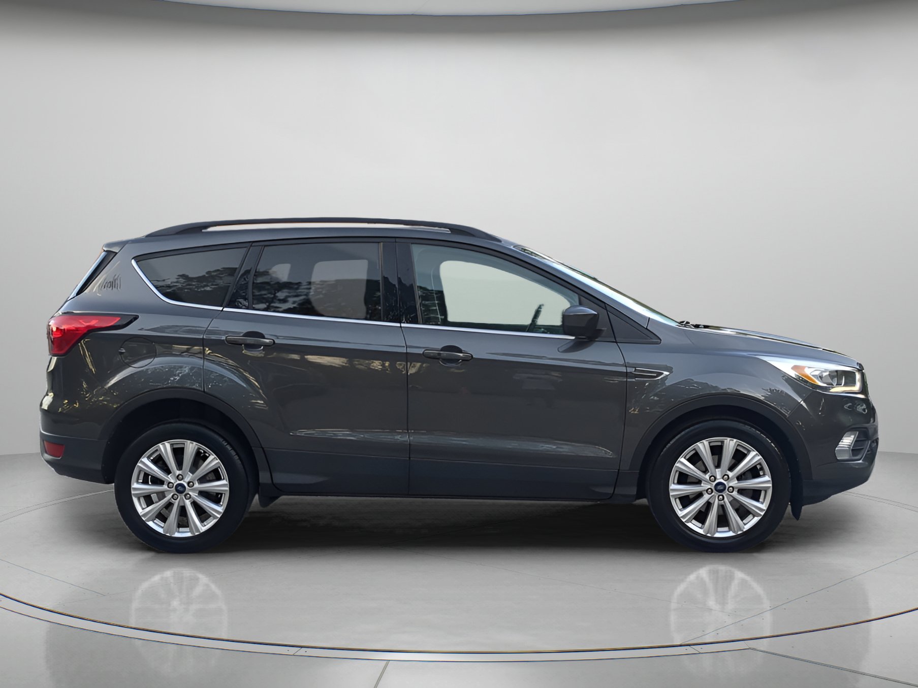 Certified 2019 Ford Escape SEL FWD image 39