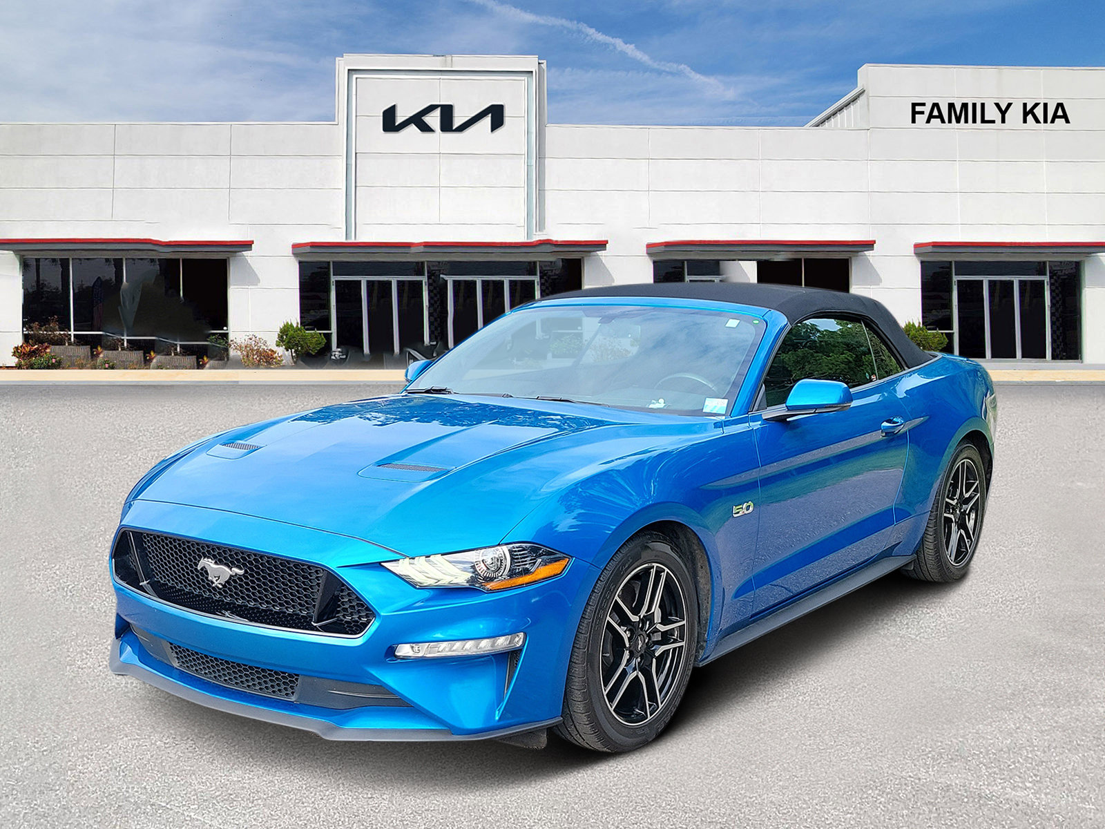Used 2019 Ford Mustang GT Premium RWD image 3