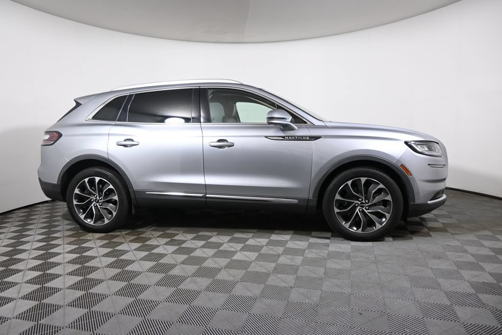 Used 2022 Lincoln Nautilus Reserve AWD/4WD image 8