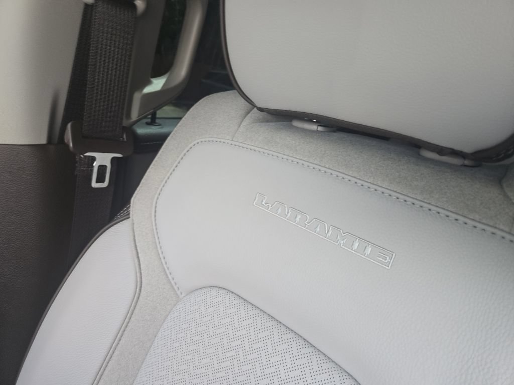Used 2025 RAM 1500 Laramie w/ Advanced Safety Group II AWD/4WD image 21