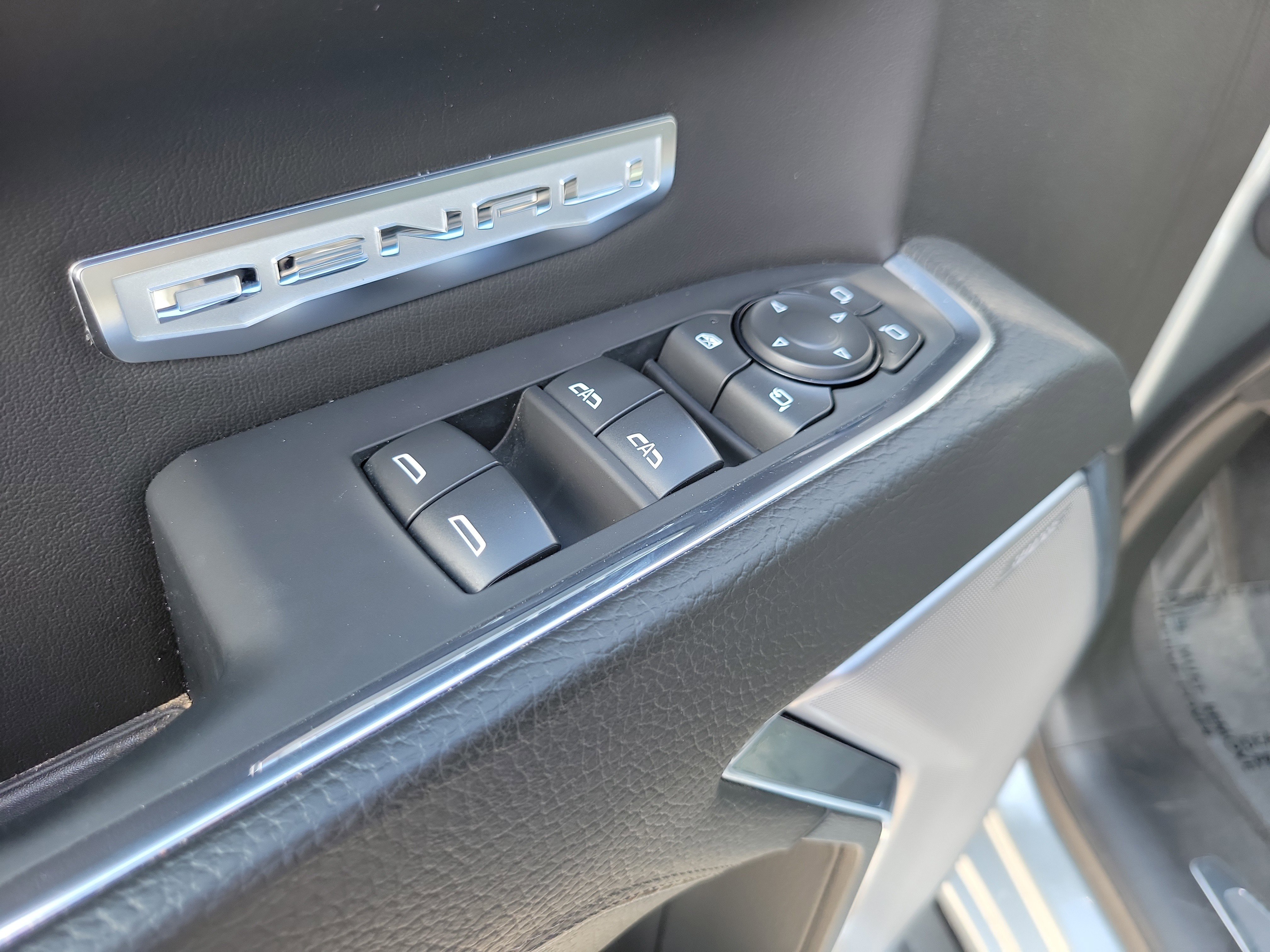 Used 2024 GMC Sierra 1500 Denali w/ Technology Package image 23