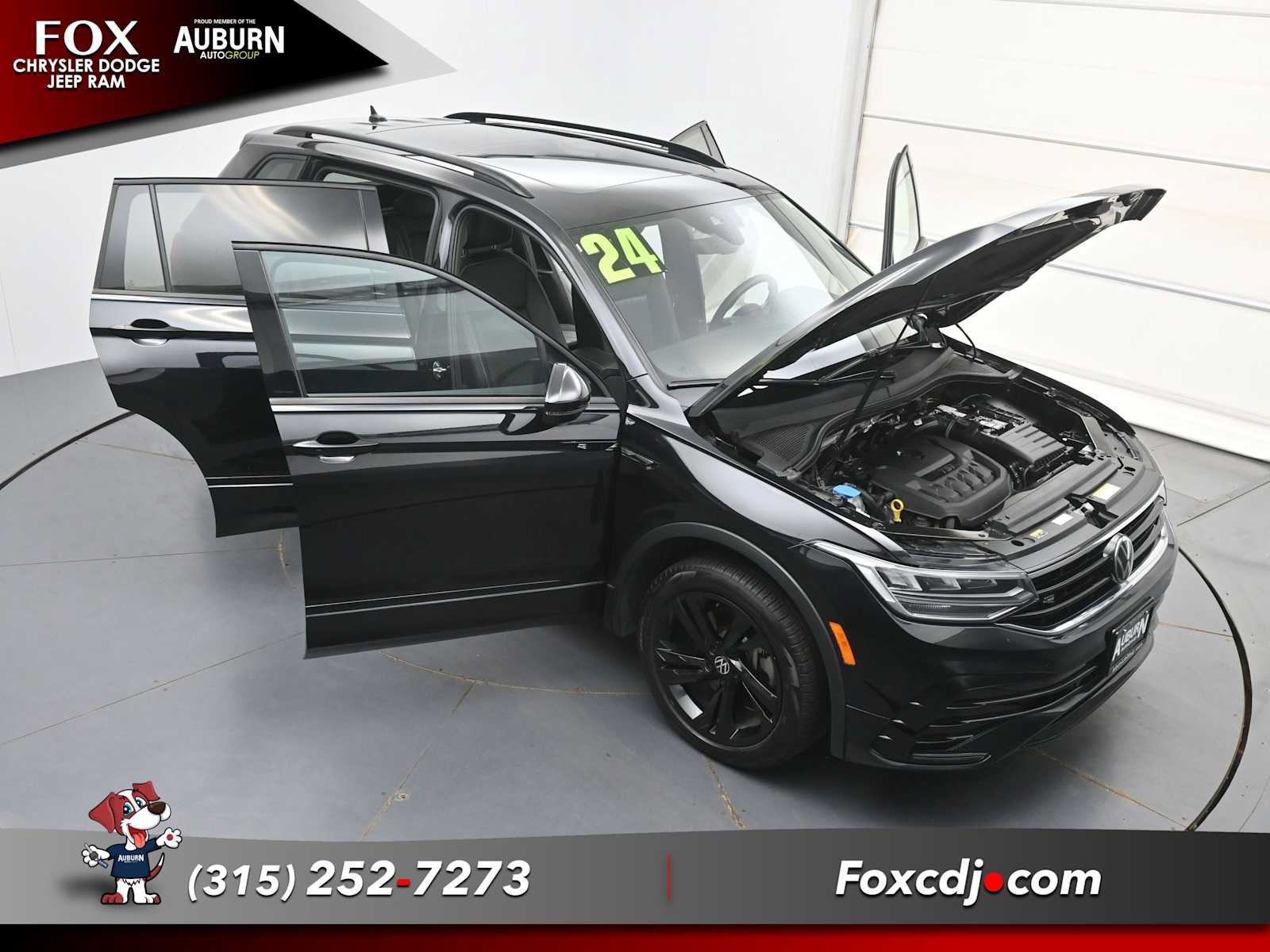 Used 2024 Volkswagen Tiguan SE R-Line AWD/4WD image 36