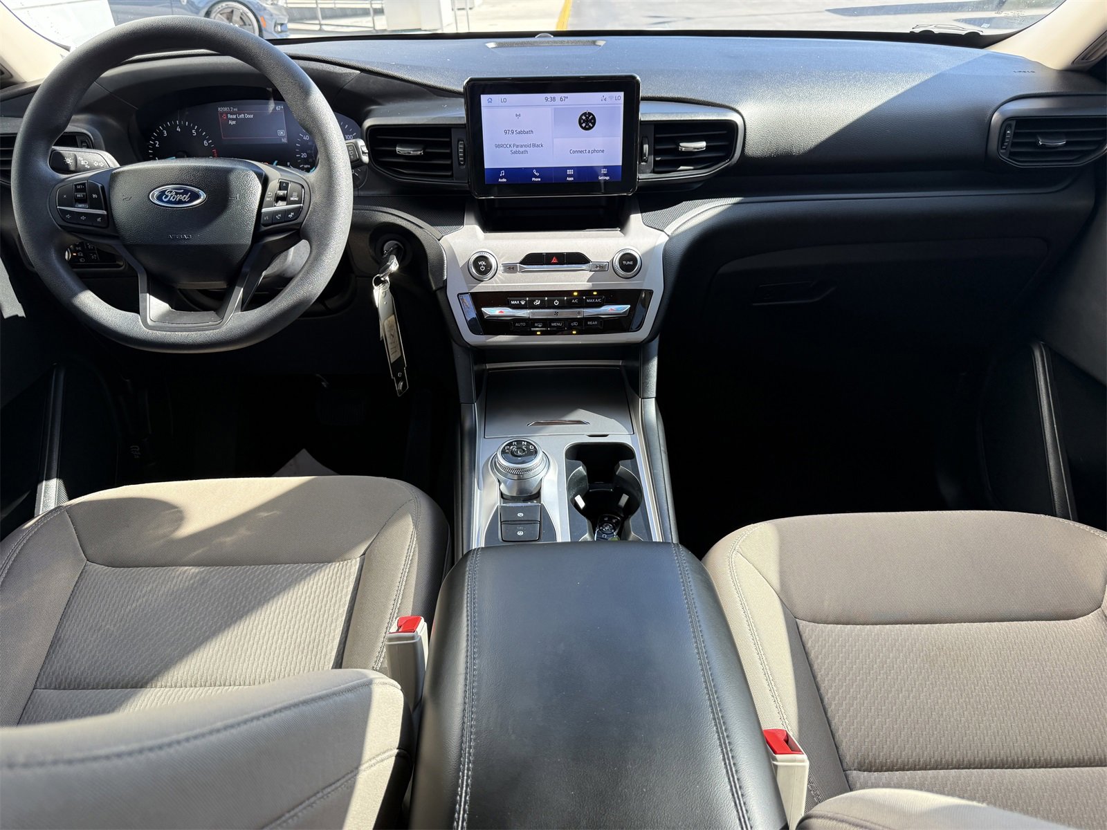 Used 2023 Ford Explorer 4WD image 11