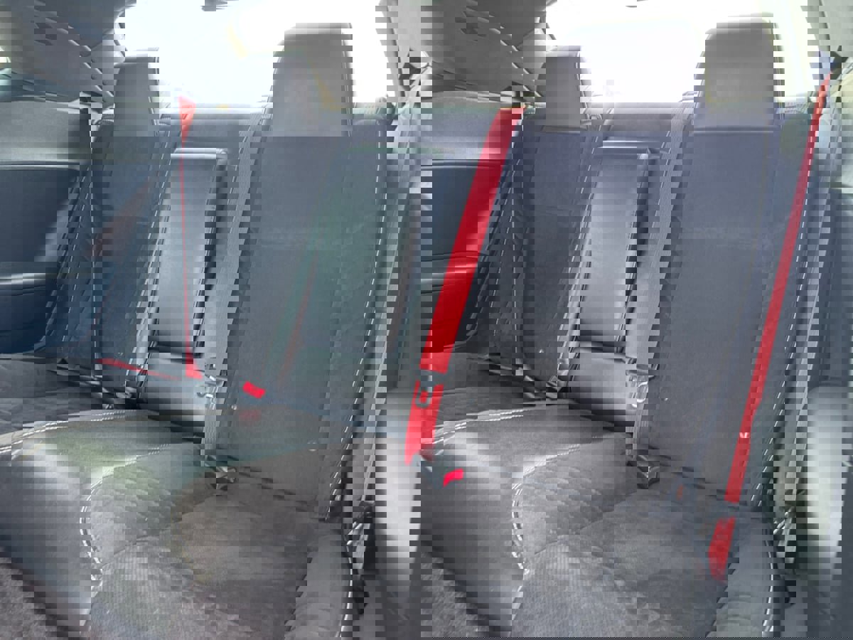 Used 2016 Dodge Challenger SRT image 17