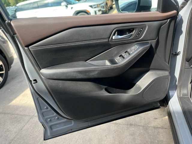 Used 2022 Nissan Rogue SL w/ SL Premium Package FWD image 10