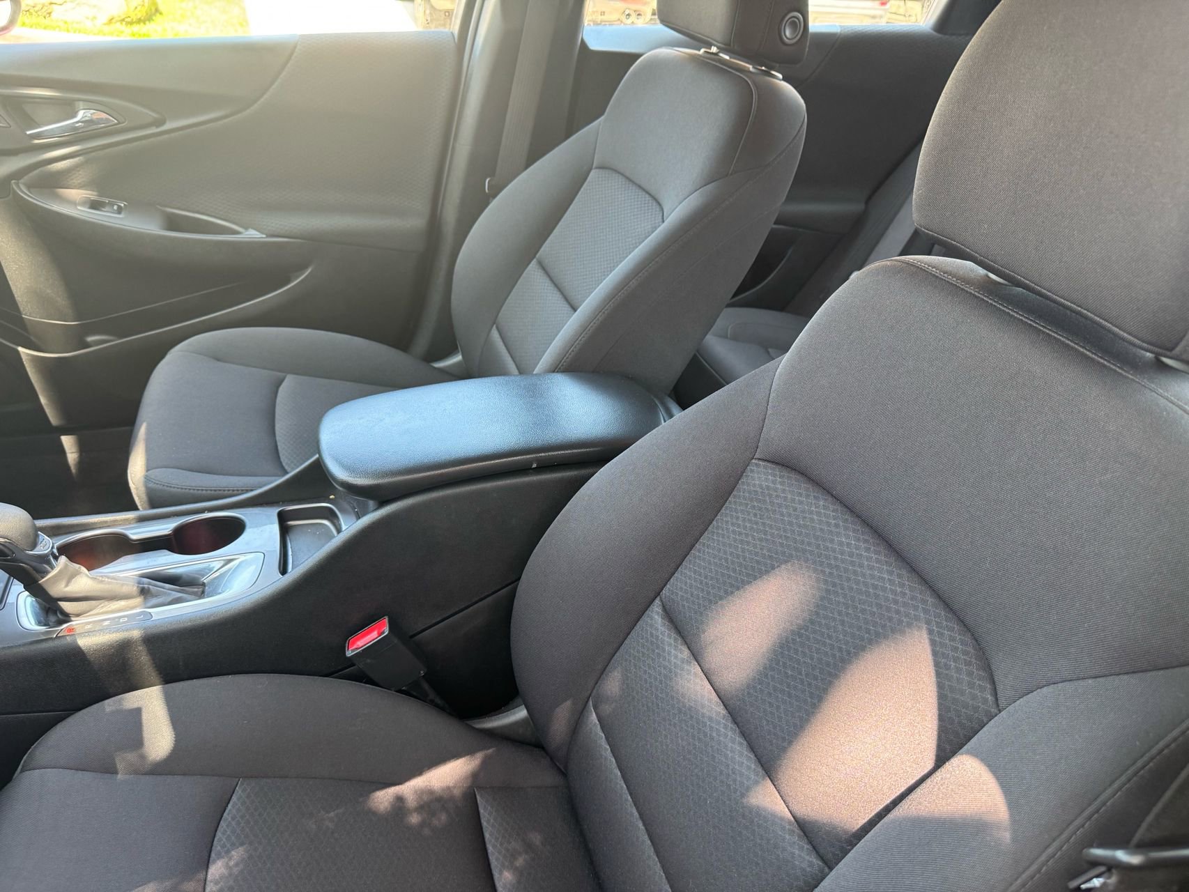 Used 2022 Chevrolet Malibu LS FWD image 19