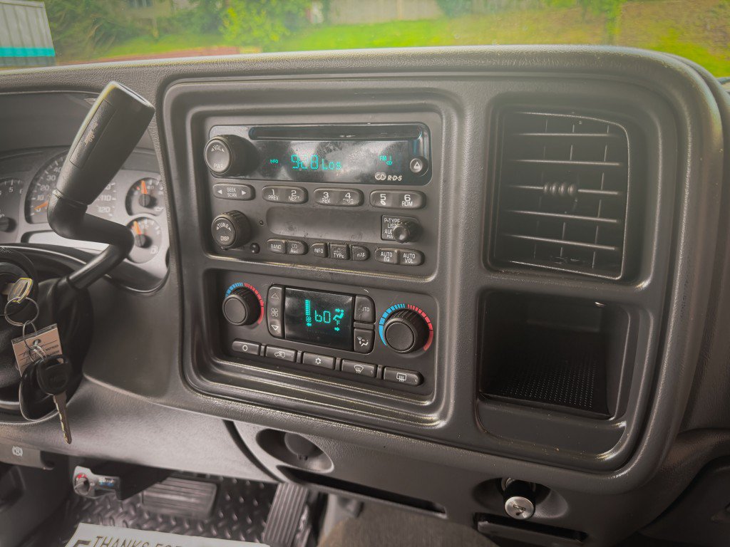 Used 2003 GMC Sierra 1500 SLT w/ SLT Preferred Equipment Group AWD/4WD image 24