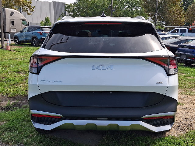 Certified 2025 Kia Sportage EX AWD/4WD image 5
