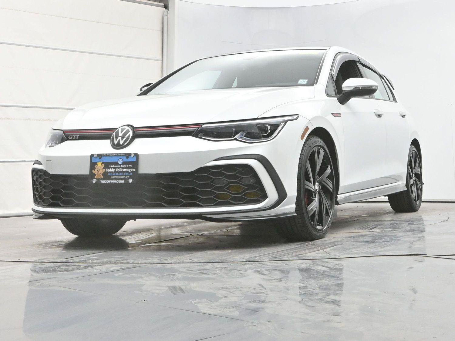 Used 2023 Volkswagen GTI SE FWD image 31