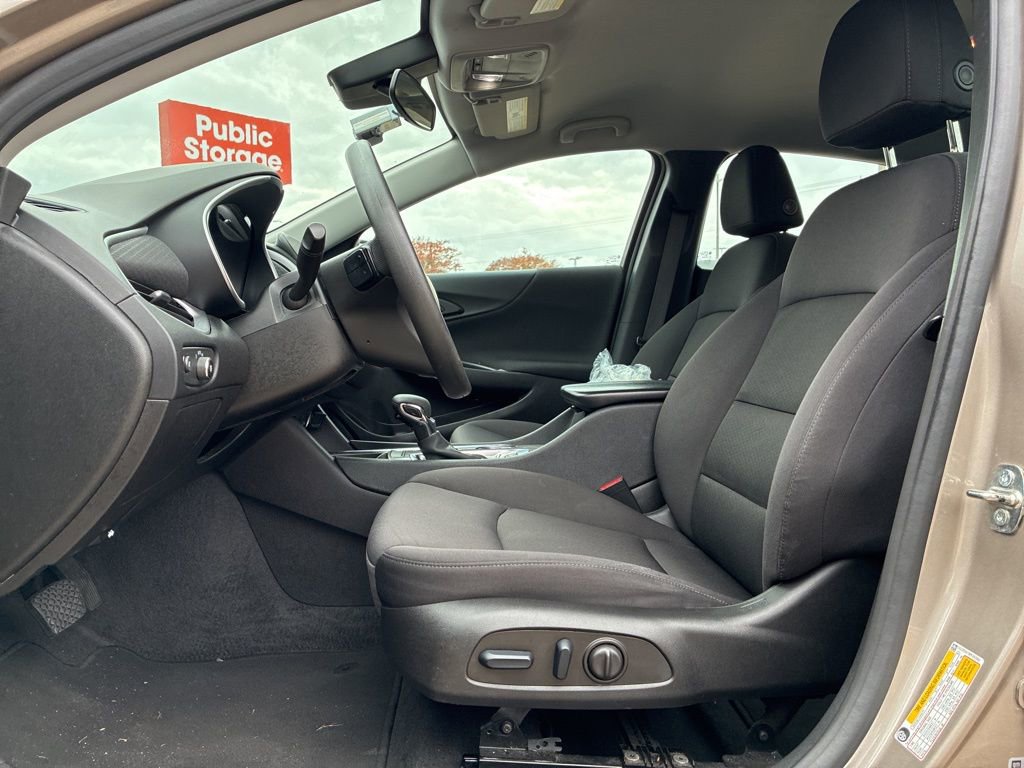 Used 2023 Chevrolet Malibu LT image 11