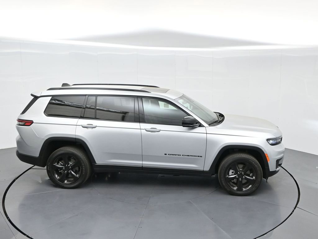 New 2025 Jeep Grand Cherokee L Altitude image 50