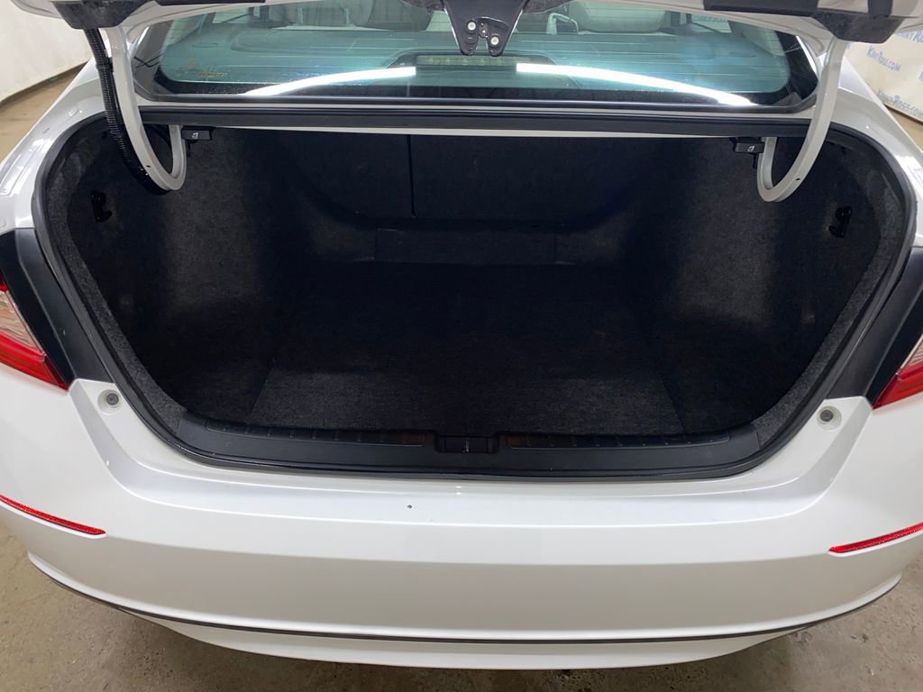Used 2018 Honda Accord EX-L image 16