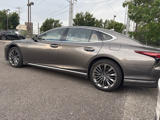 Used 2021 Lexus LS 500 w/ Interior Upgrade Package RWD image 3