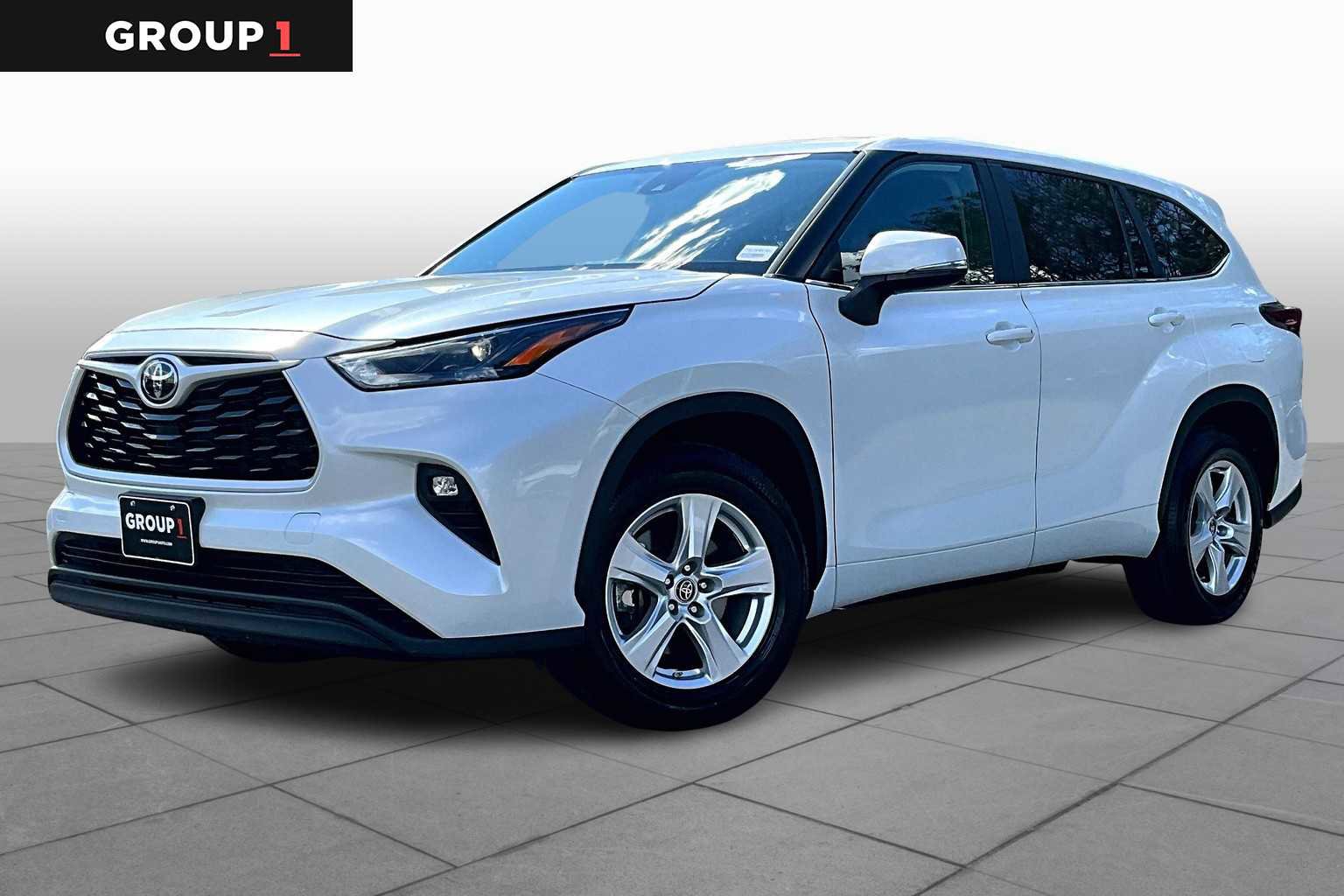 Used 2023 Toyota Highlander LE