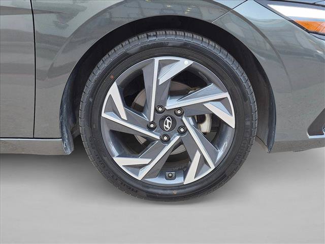 Used 2024 Hyundai Elantra Limited FWD image 23