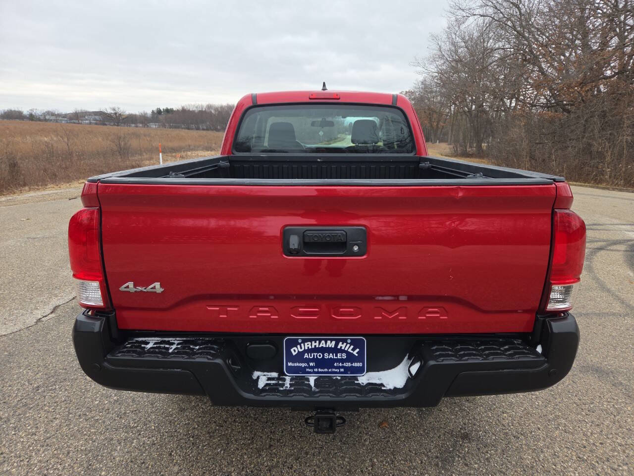 Used 2017 Toyota Tacoma SR AWD/4WD image 5