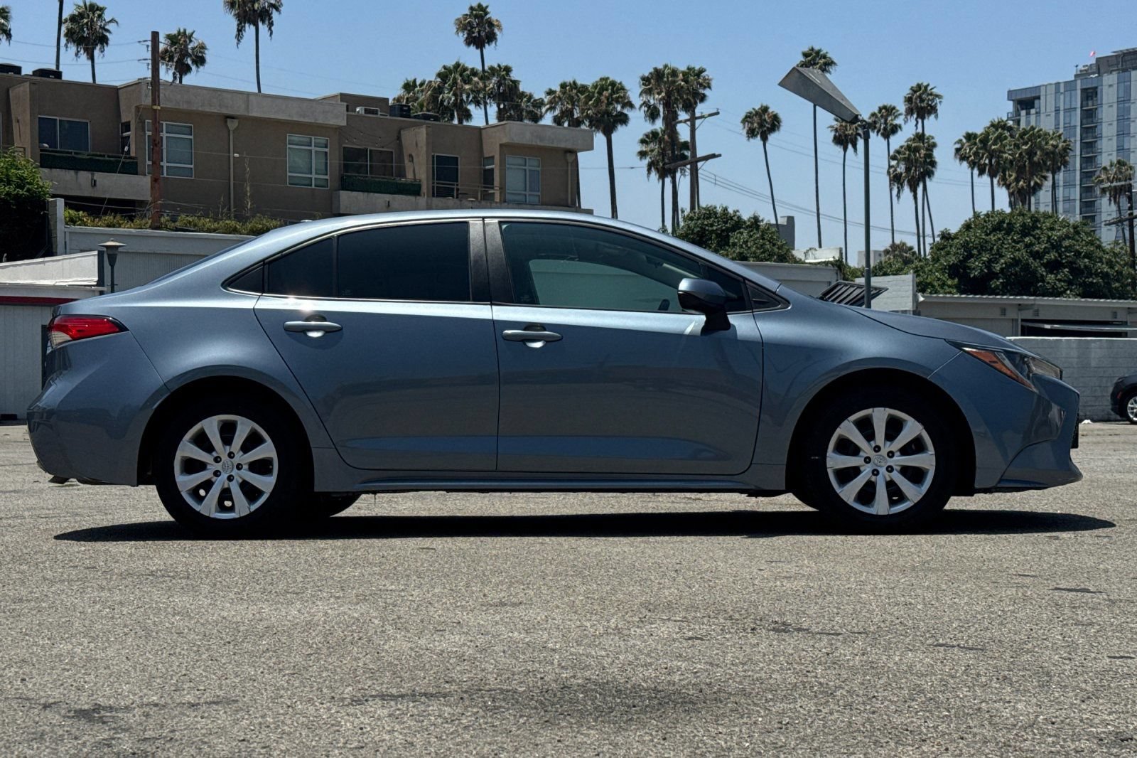 Certified 2022 Toyota Corolla LE FWD image 3