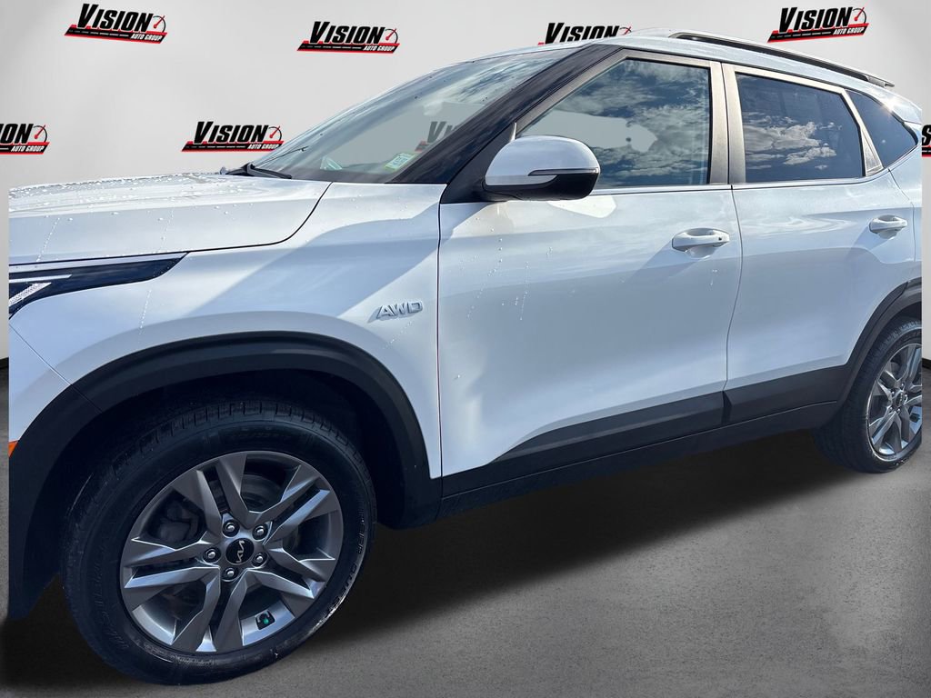 Used 2023 Kia Seltos S image 12