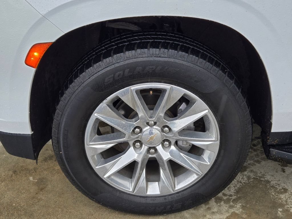 Used 2023 Chevrolet Suburban Premier AWD/4WD image 11