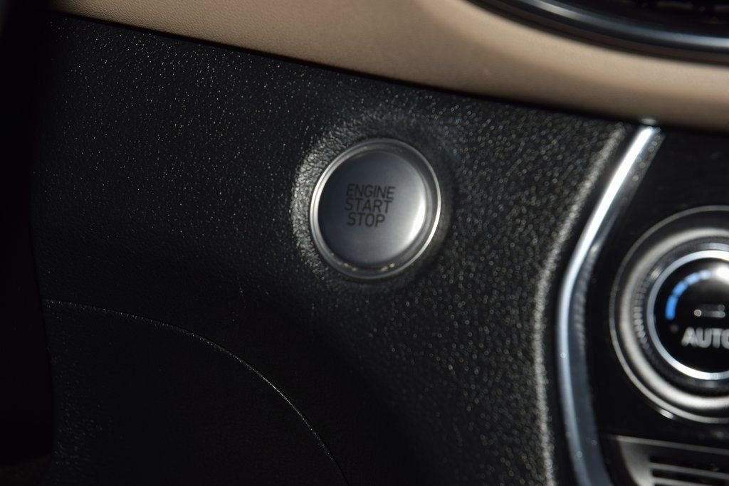 Used 2020 Hyundai Santa Fe SEL w/ Convenience + Premium Package image 35