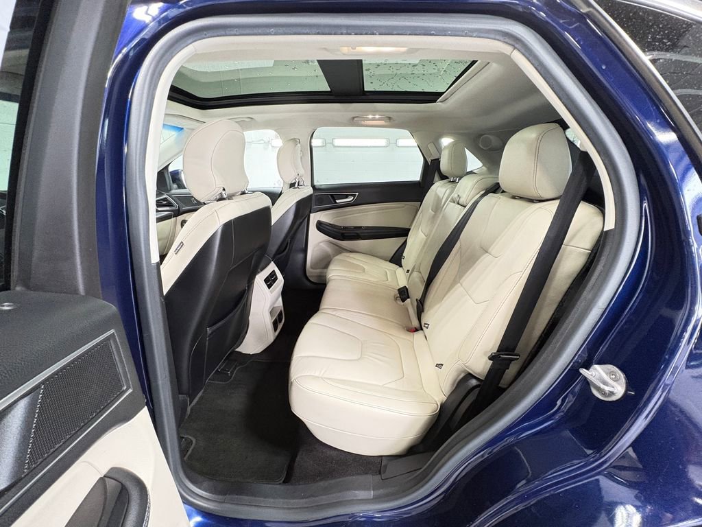 Used 2016 Ford Edge Titanium w/ Technology Package AWD/4WD image 28