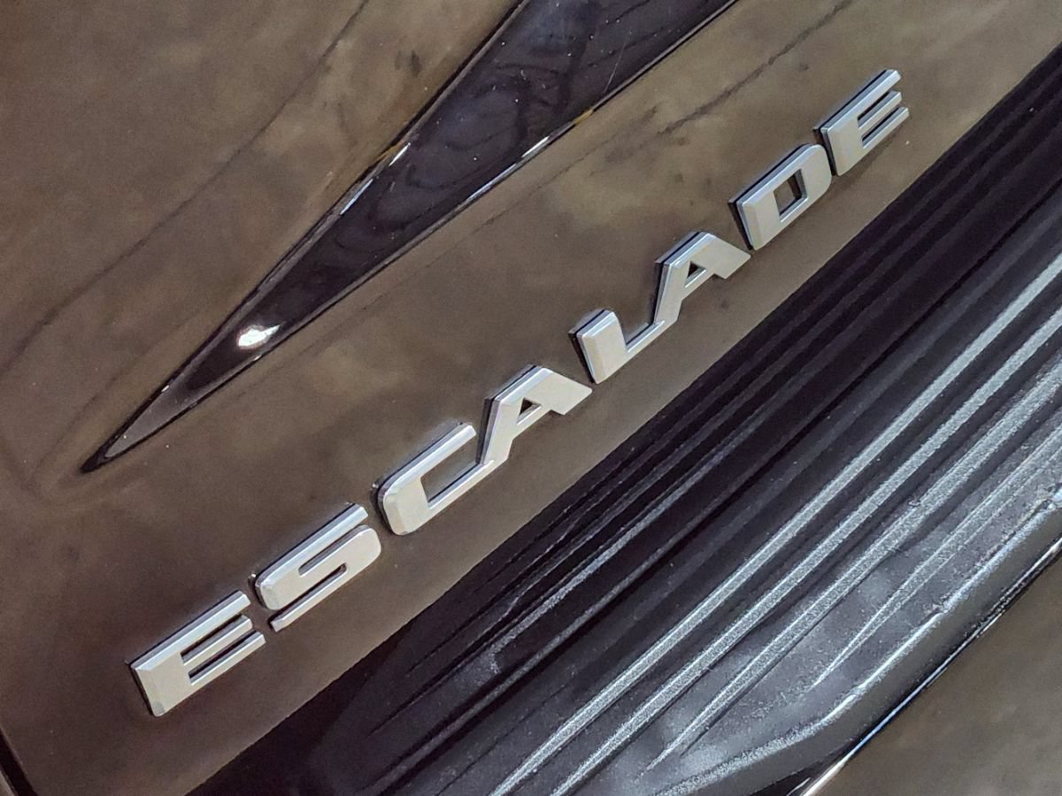 Used 2025 Cadillac Escalade ESV V AWD/4WD image 25